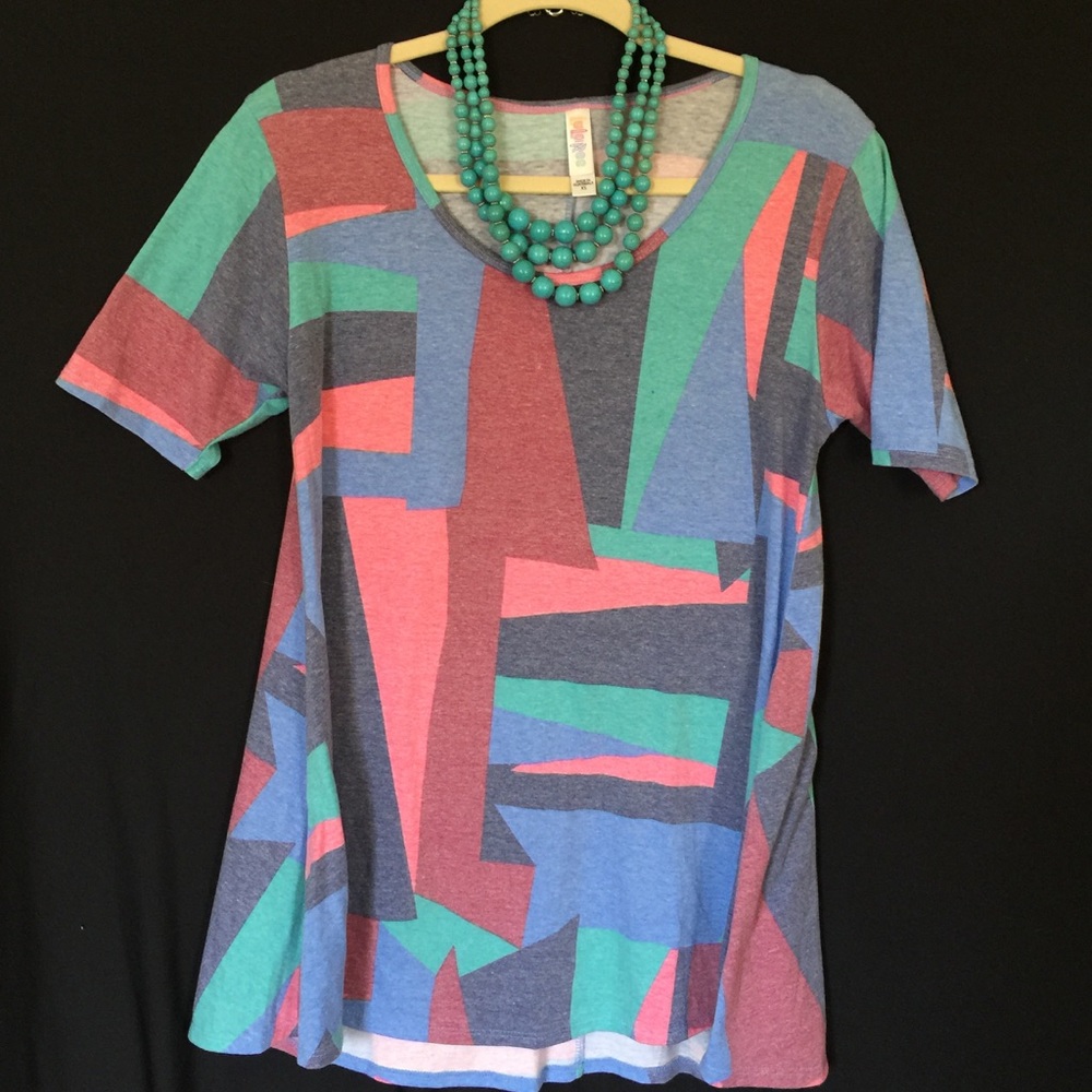 ‼️LuLaRoe Clearance‼️Multicolor Perfect Tee, Small